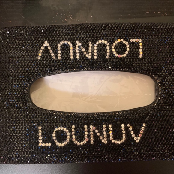 Bedazzled LOUNUV Tissue Box - Picture 8 of 12